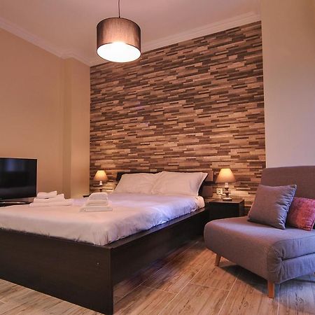 Studio 20 Патра Екстериор снимка