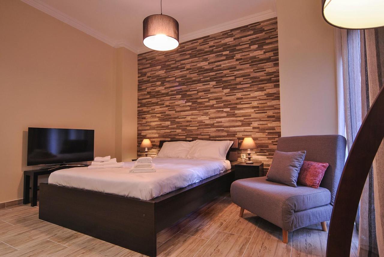 Studio 20 Патра Екстериор снимка