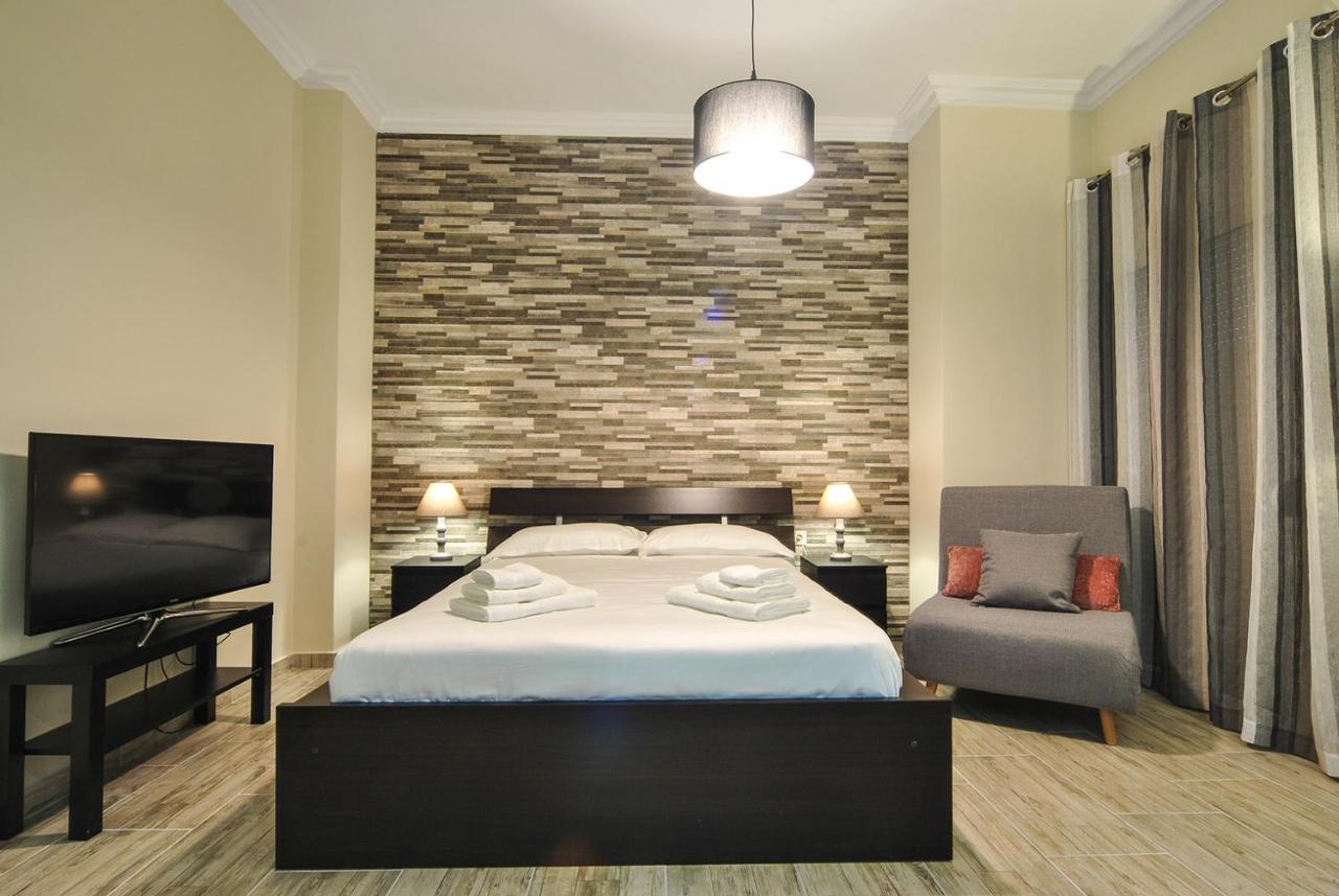 Studio 20 Патра Екстериор снимка